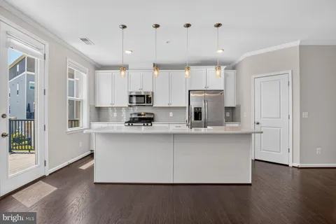 $570,000 | 24498 Amherst Forest Terrace, Aldie, VA 20105