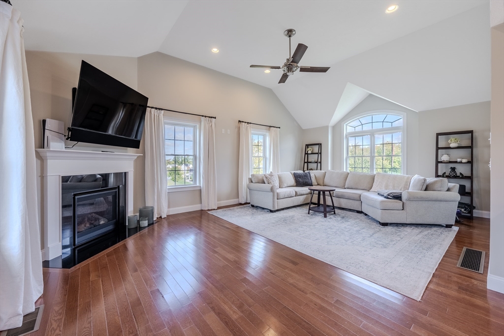 12 Old Pasture Road Dracut, MA 01826 - Photo 20 of 38 Gallery Image 20