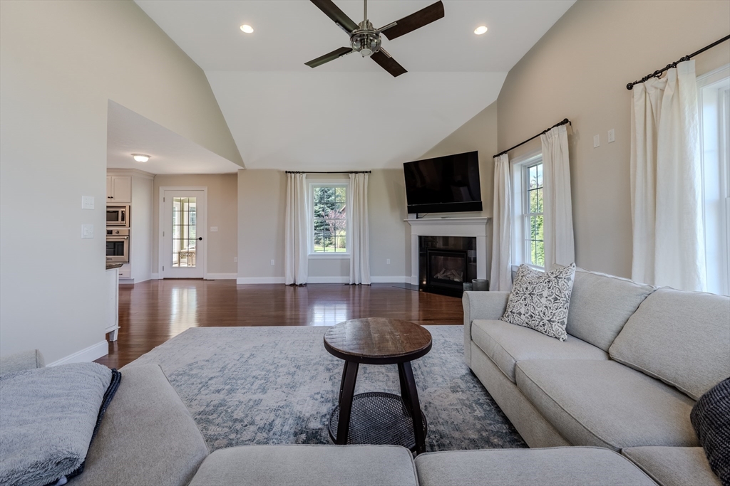 12 Old Pasture Road Dracut, MA 01826 - Photo 21 of 38 Gallery Image 21