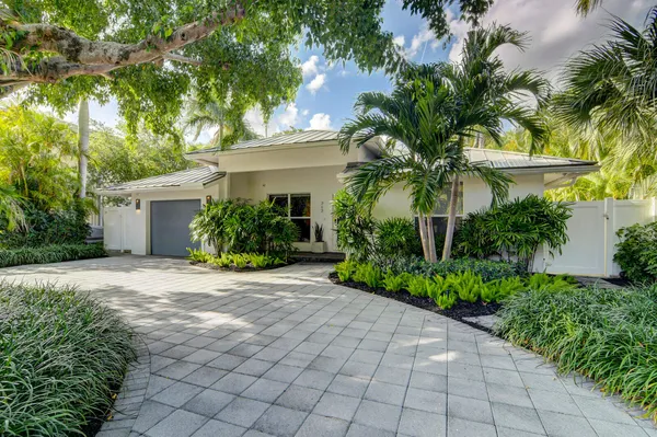 $8,900 | 717 Northeast 1st Court, Delray Beach, FL 33483