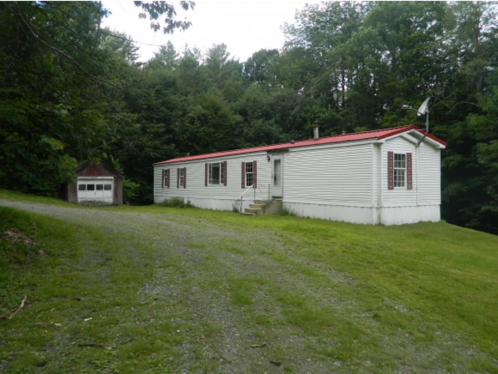 2135 5 Corners Road Thetford, VT 05045 - Photo 2 of 24 Gallery Image 2