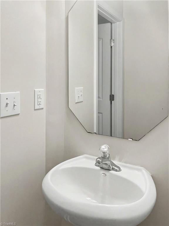 4039 Tarrant Trace Circle High Point, NC 27265 - Photo 18 of 23