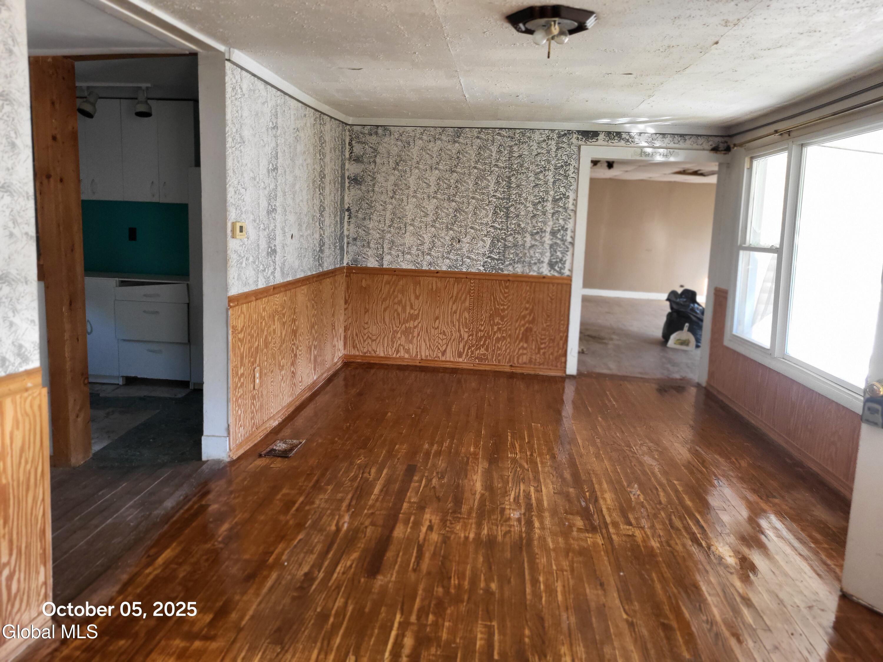 953 Ira Vail Road Leeds, NY 12451 - Photo 4 of 13 20251005_102507