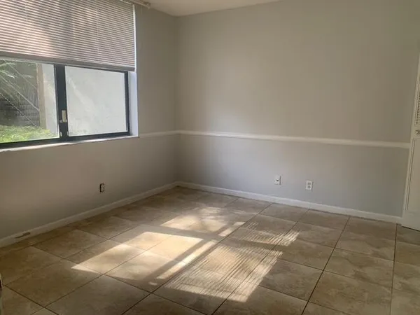 $2,000 | 1256 South Military Trail, Unit 913, Deerfield Beach, FL 33442