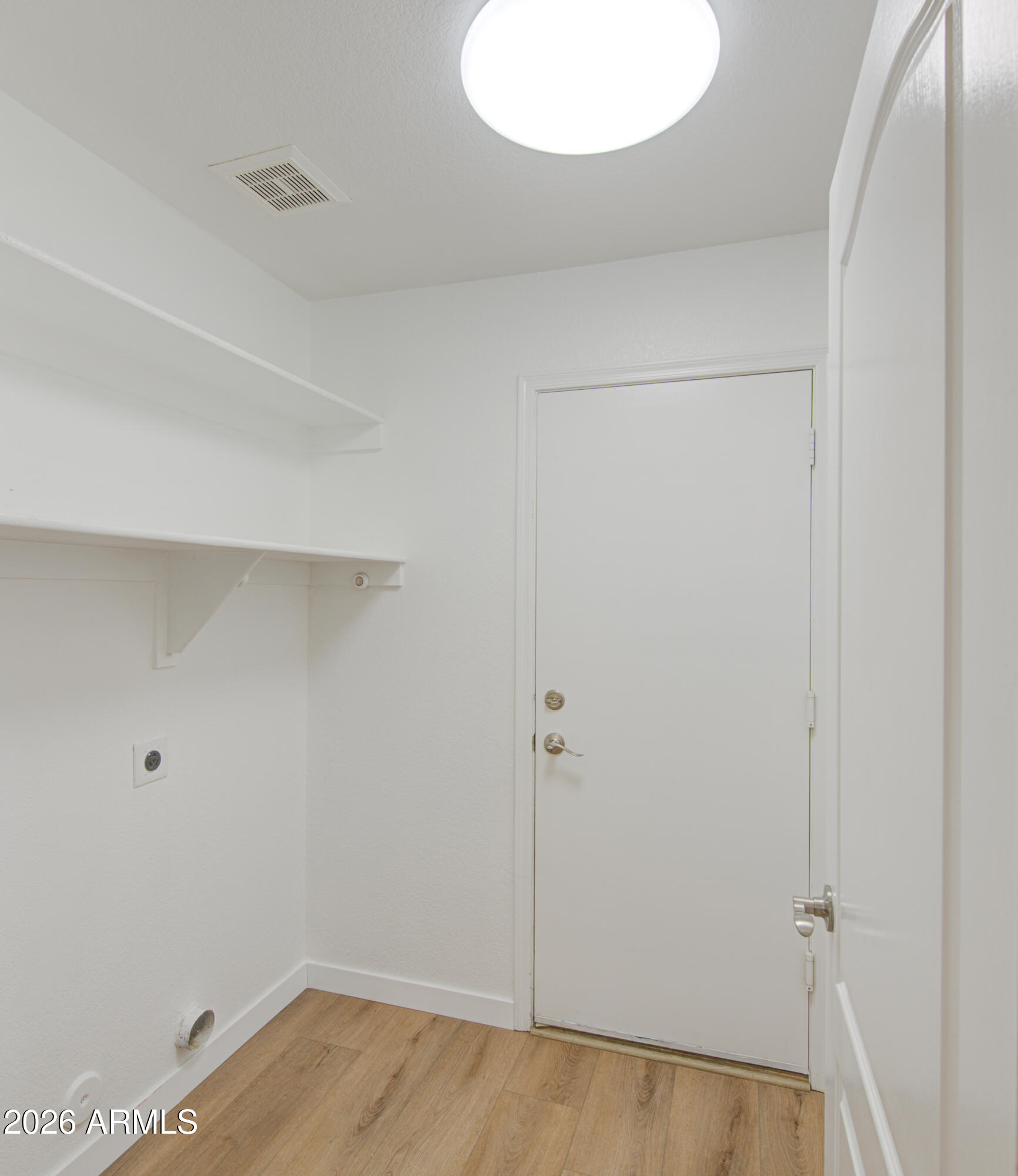 2233 East Rawhide Street Gilbert, AZ 85296 - Photo 9 of 21 Laundry