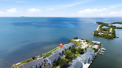 $275,000 | 818 Bahia Del Sol Drive, Unit 28, Ruskin, FL 33570