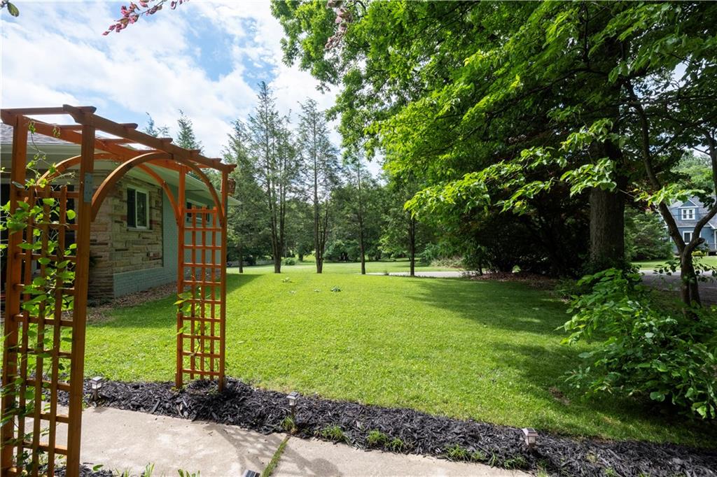 109 Oak Ridge Drive Butler, PA 16002 - Photo 33 of 41