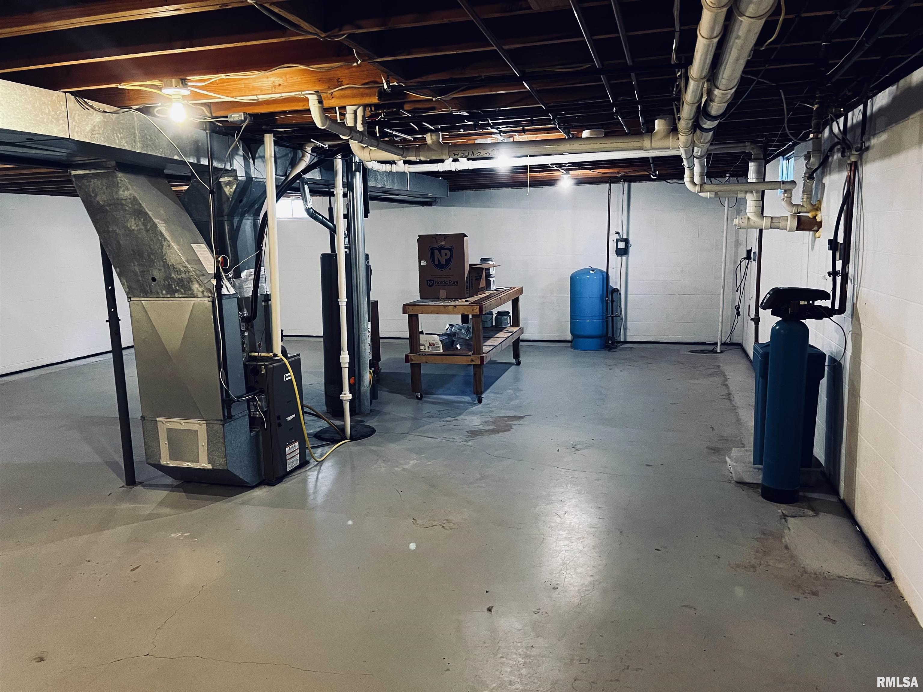 12346 Townline Road Pekin, IL 61554 - Photo 15 of 18