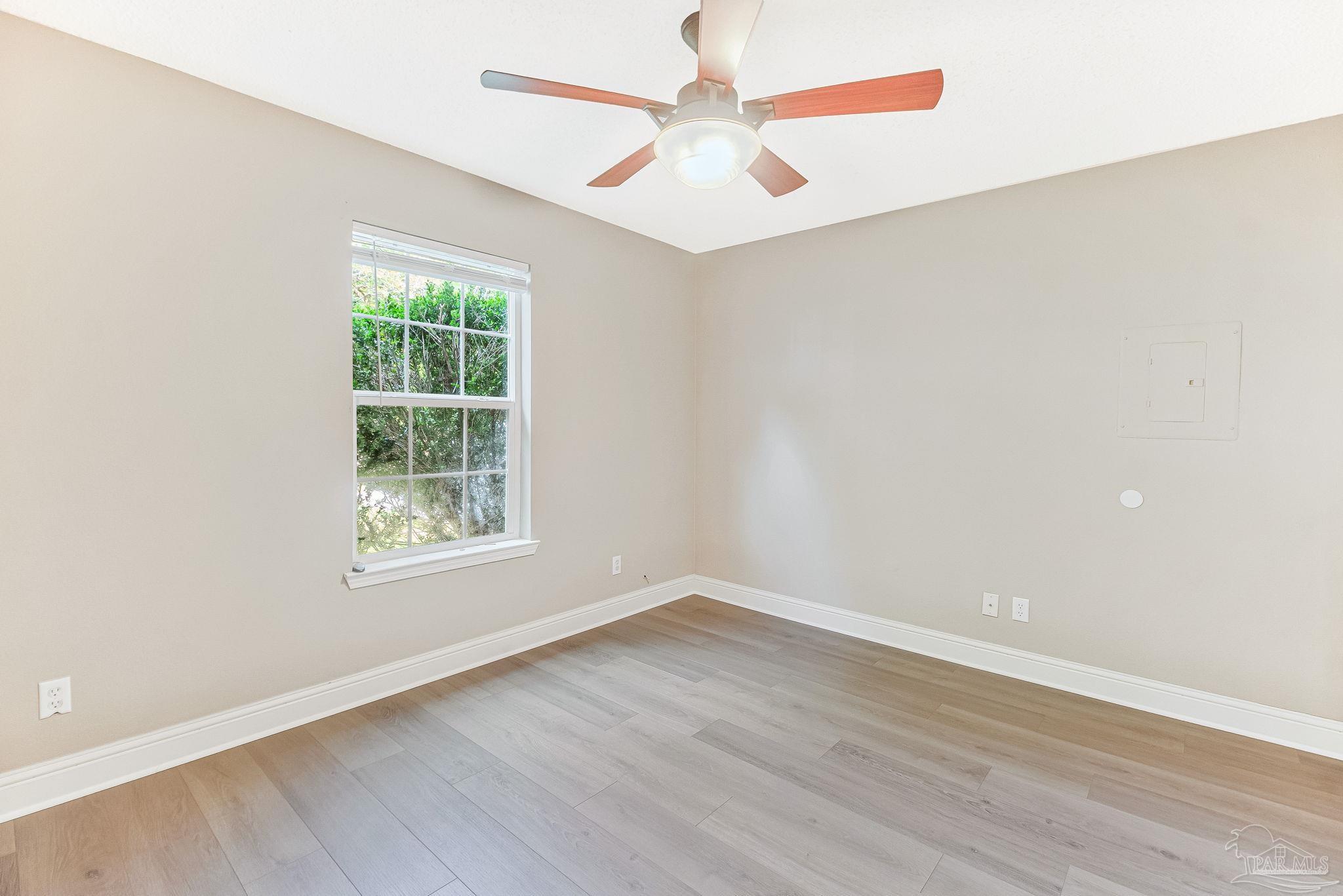 4285 Lindsey Lane Pace, FL 32571 - Photo 12 of 51