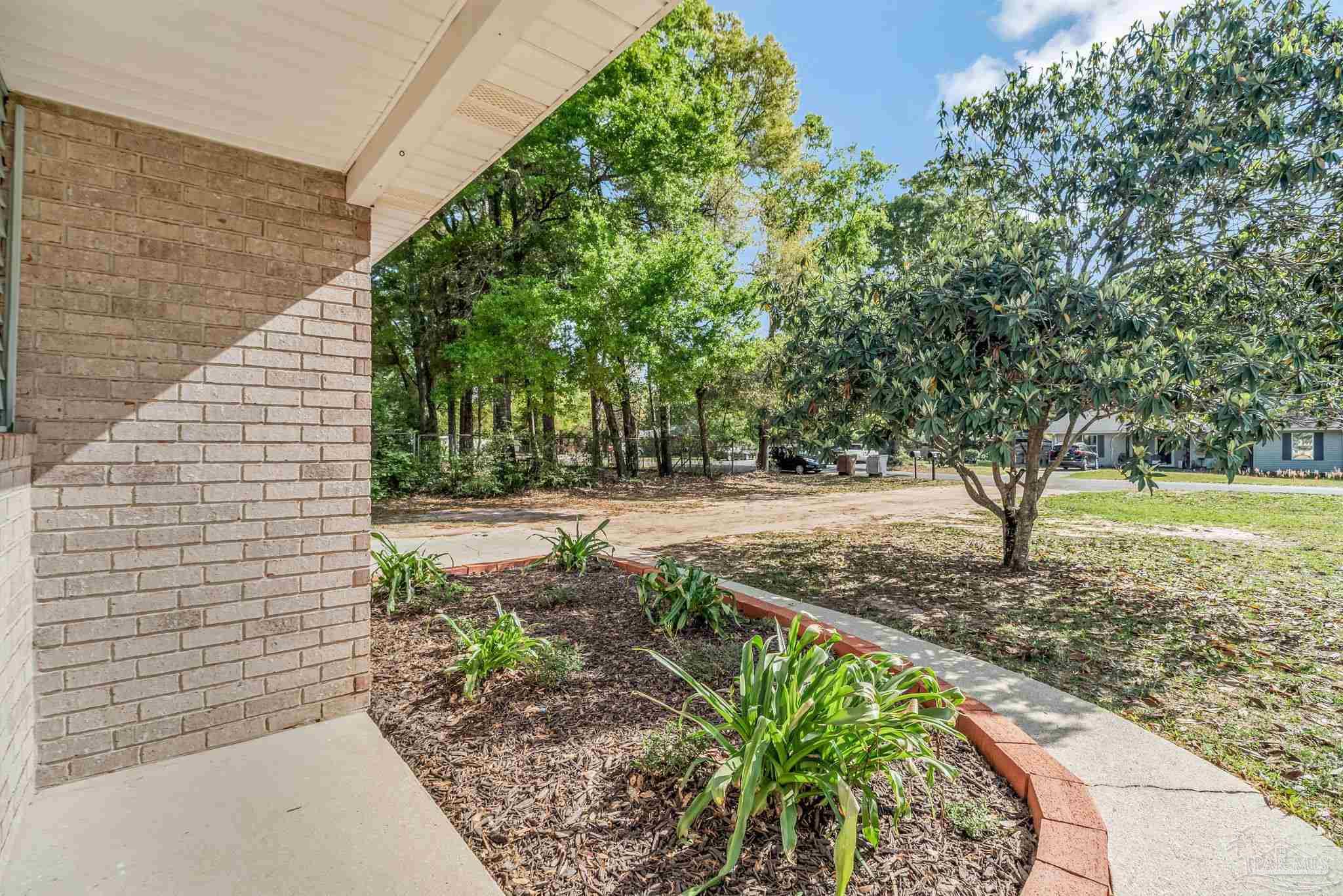 4285 Lindsey Lane Pace, FL 32571 - Photo 3 of 51