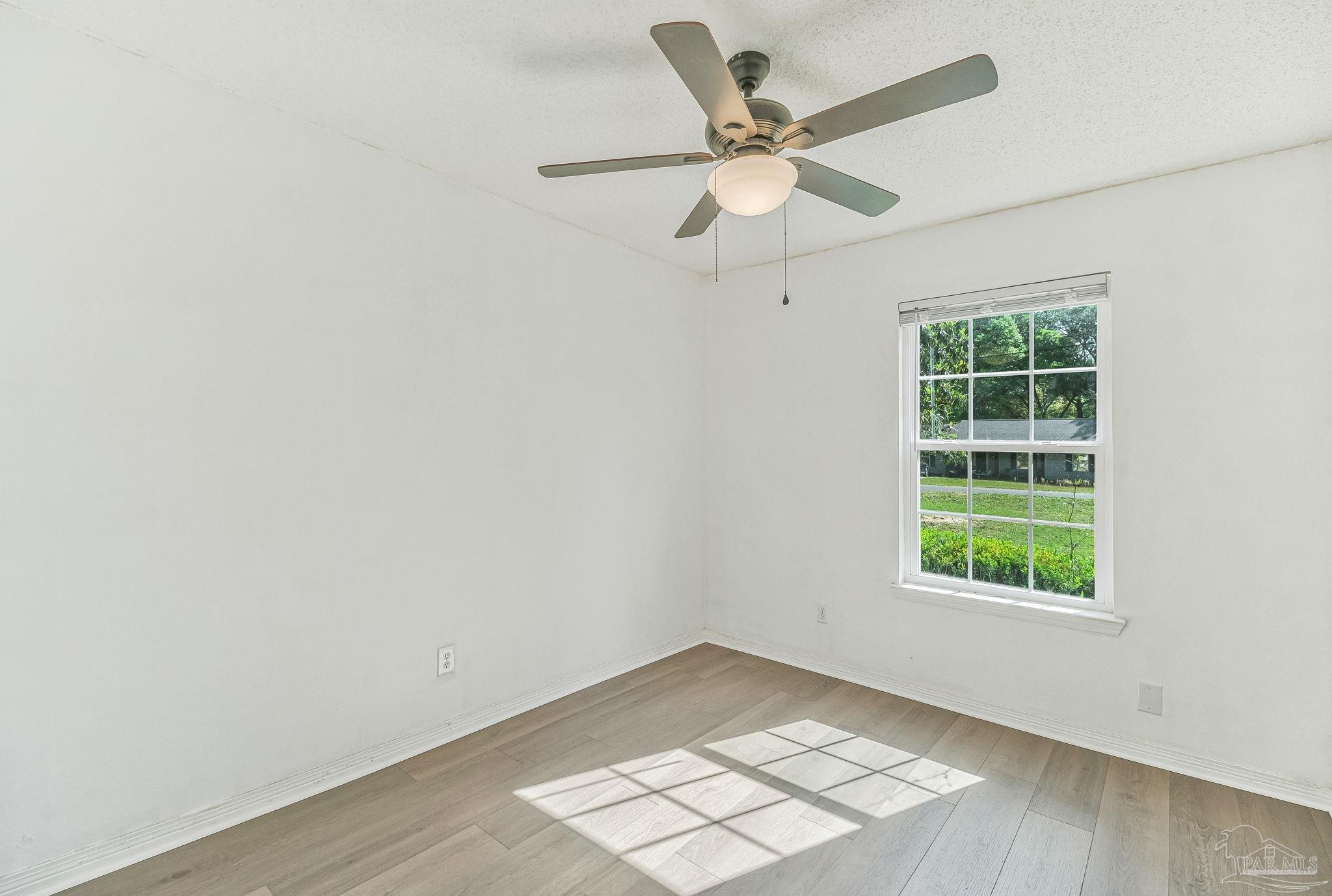 4285 Lindsey Lane Pace, FL 32571 - Photo 5 of 51