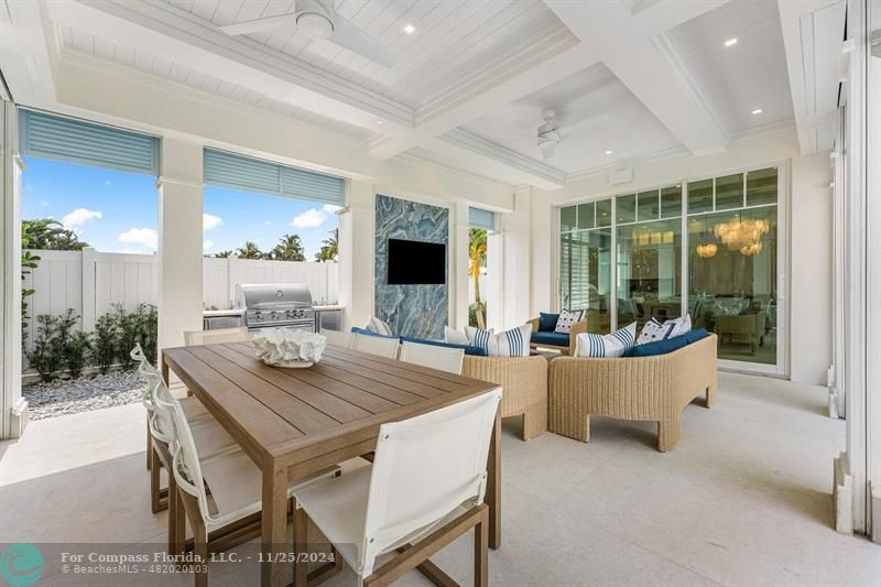 1122 Miramar Drive Delray Beach, FL 33483 - Photo 18 of 44 a dining room with furniture and window