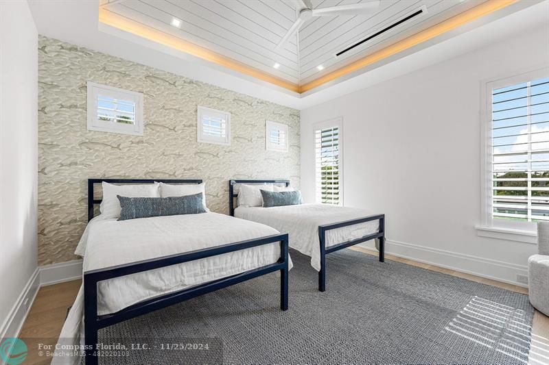 1122 Miramar Drive Delray Beach, FL 33483 - Photo 30 of 44 a spacious bedroom with two beds and a window