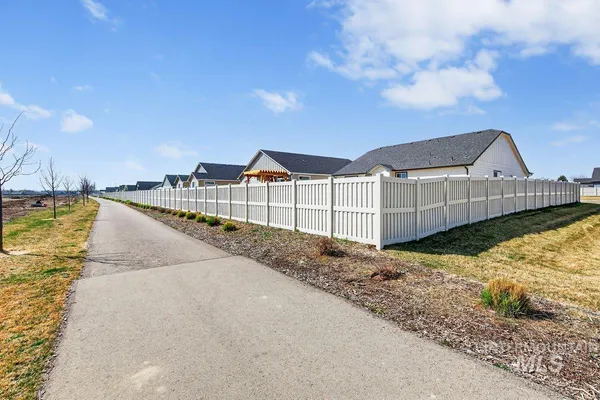 $412,500 | 4613 Great Fls Avenue, Caldwell, ID 83607