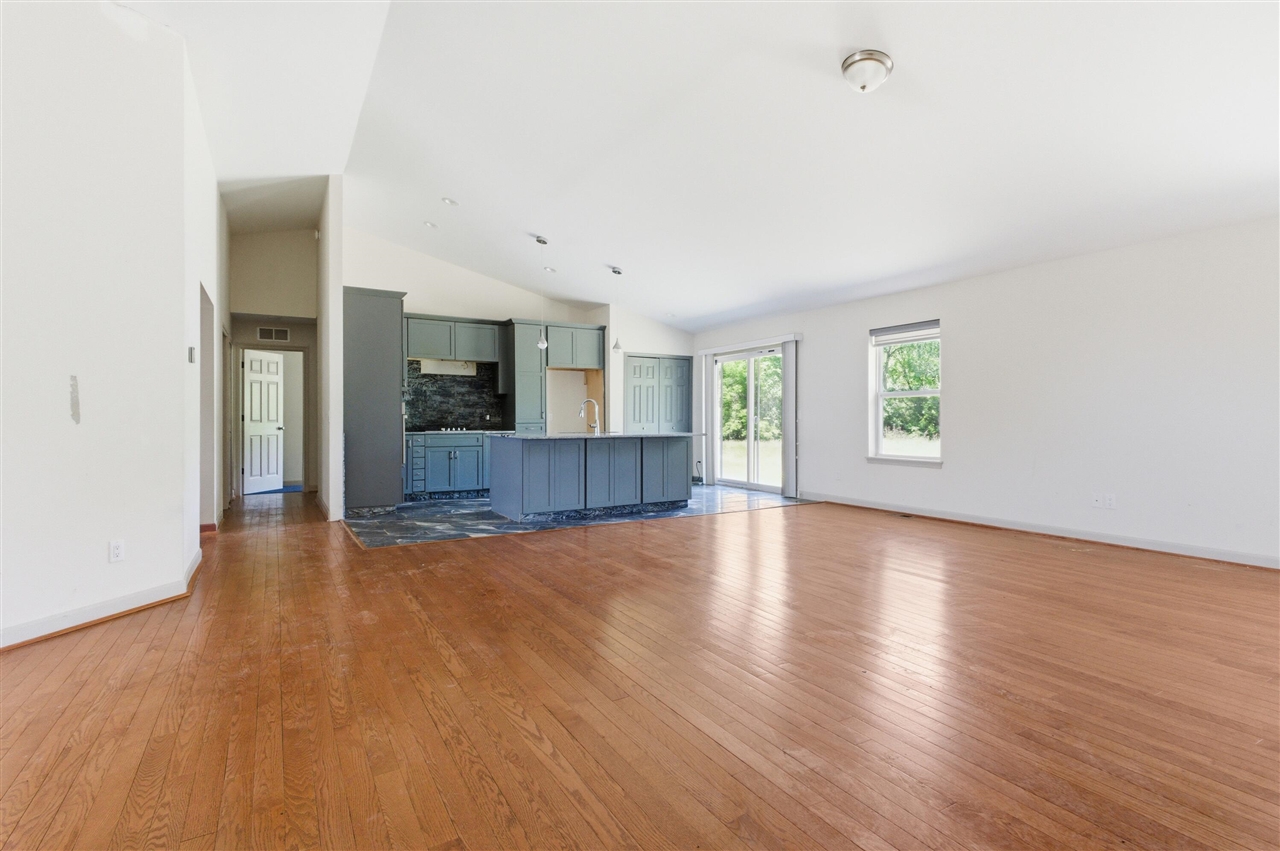 32200 Ecorse Road Romulus, MI 48174 - Photo 10 of 27