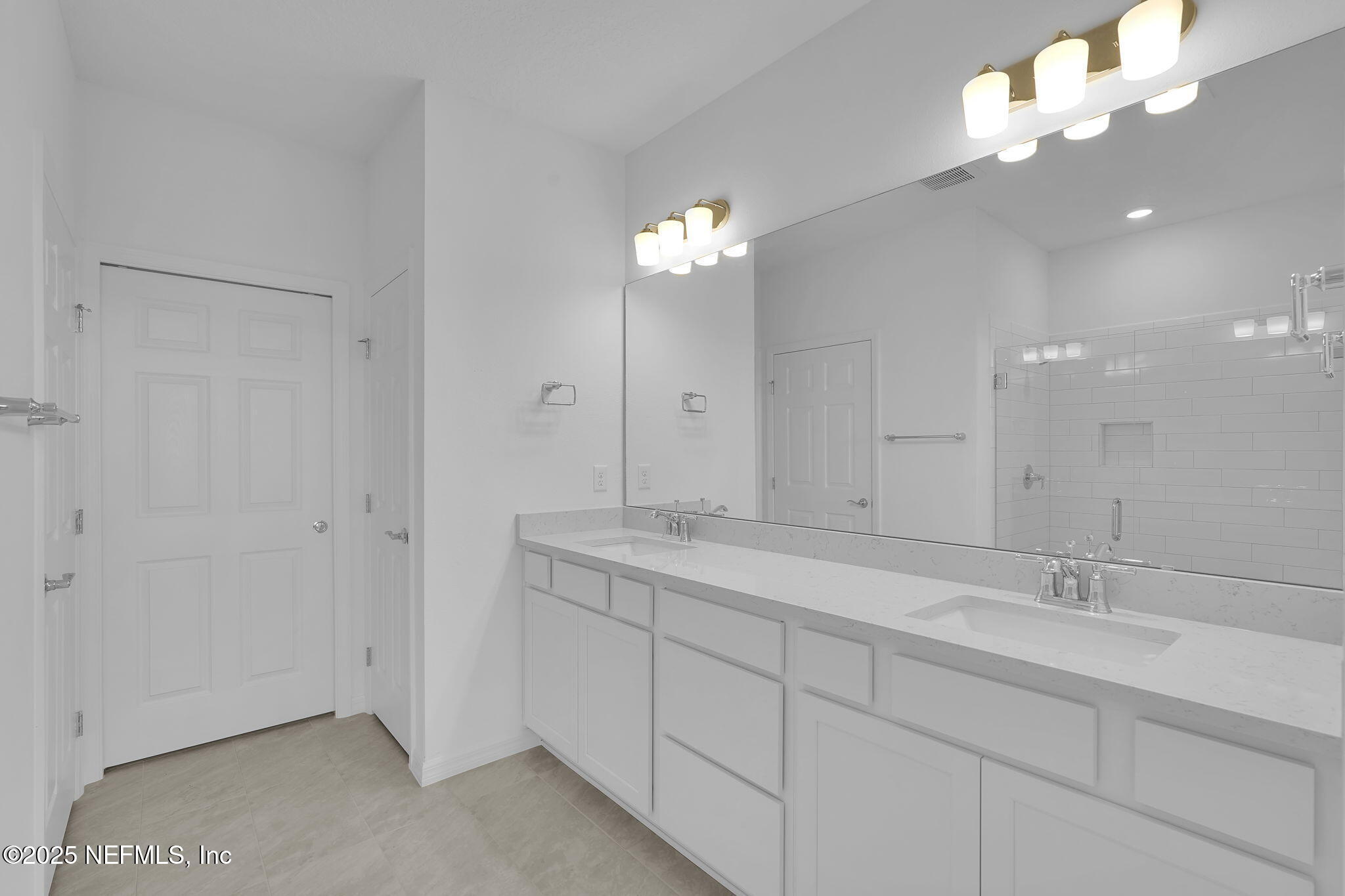 269 Ecliptic Loop Yulee, FL 32097 - Photo 18 of 44 Ellenwood Owner's Suite