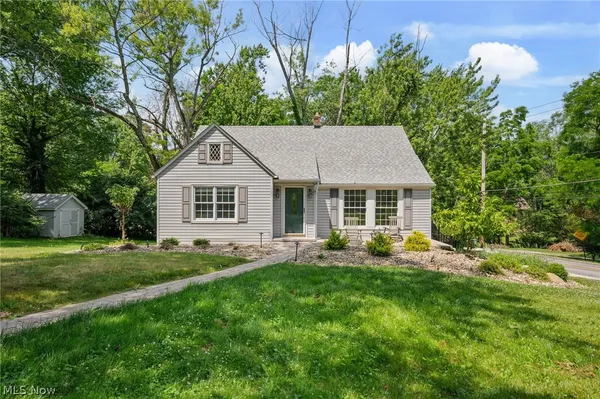 $300,000 | 7750 Lewis Road, Olmsted Falls, OH 44138