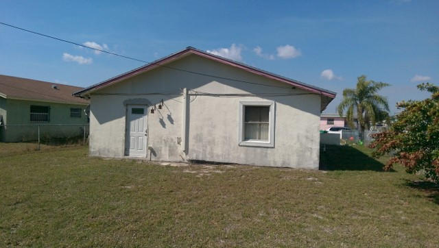 2400 R J Hendley Avenue Riviera Beach, FL 33404 - Photo 3 of 10 3