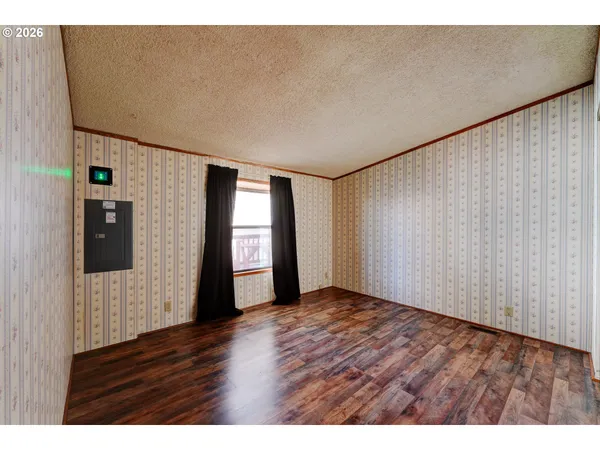 $155,000 | 8434 Heritage Court, Clackamas, OR 97015