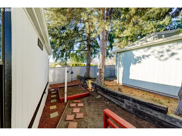 $155,000 | 8434 Heritage Court, Clackamas, OR 97015