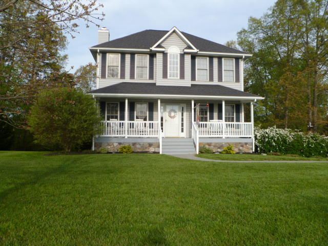 1370 Virginia Ridge Drive Hardy, VA 24101 - Photo 3 of 40 Front