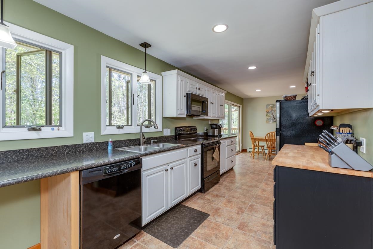 15 Shaker Road Concord, NH 03301 - Photo 8 of 34