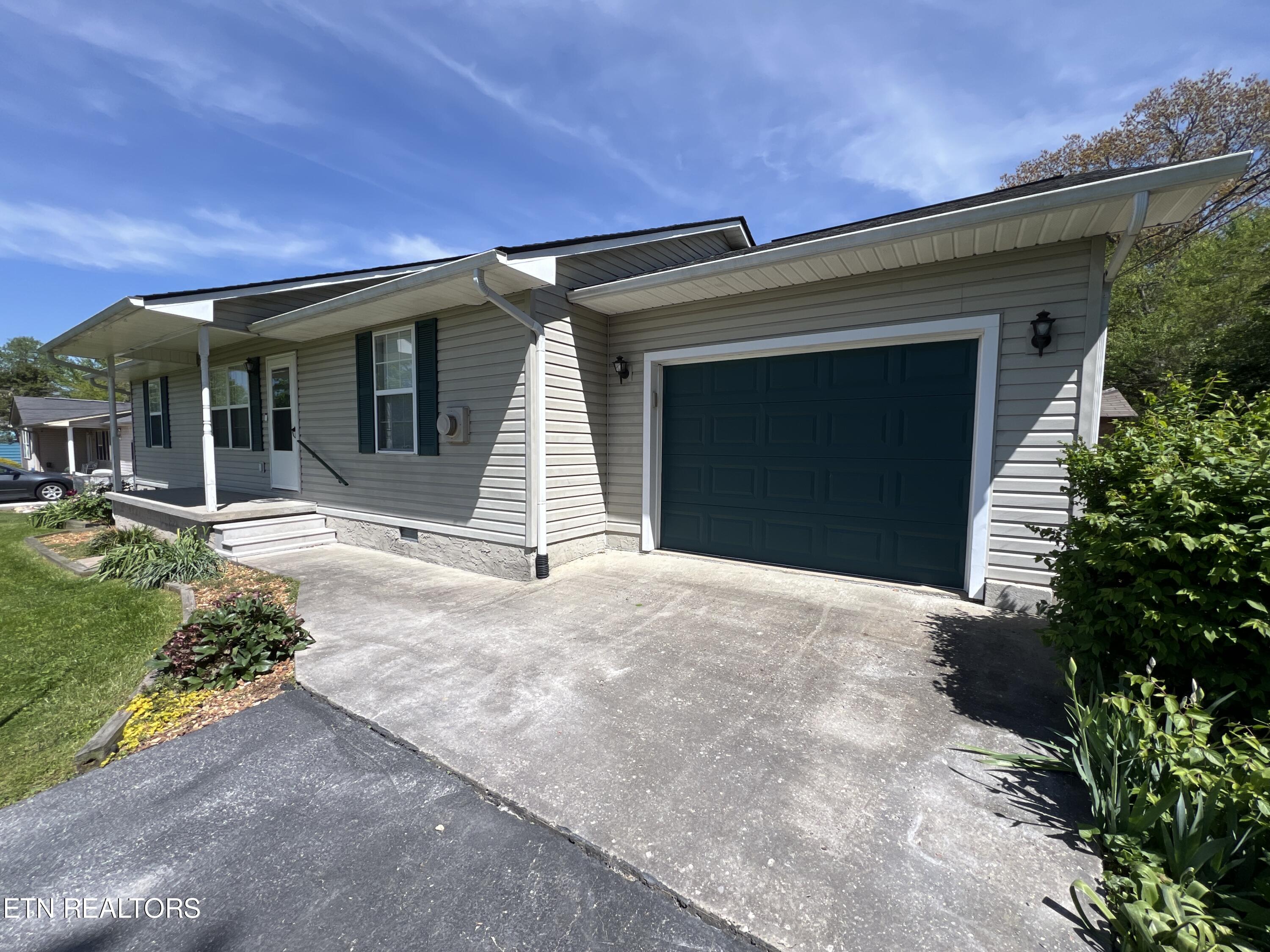 1252 Cook Road Crossville, TN 38555 - Photo 1 of 43 image