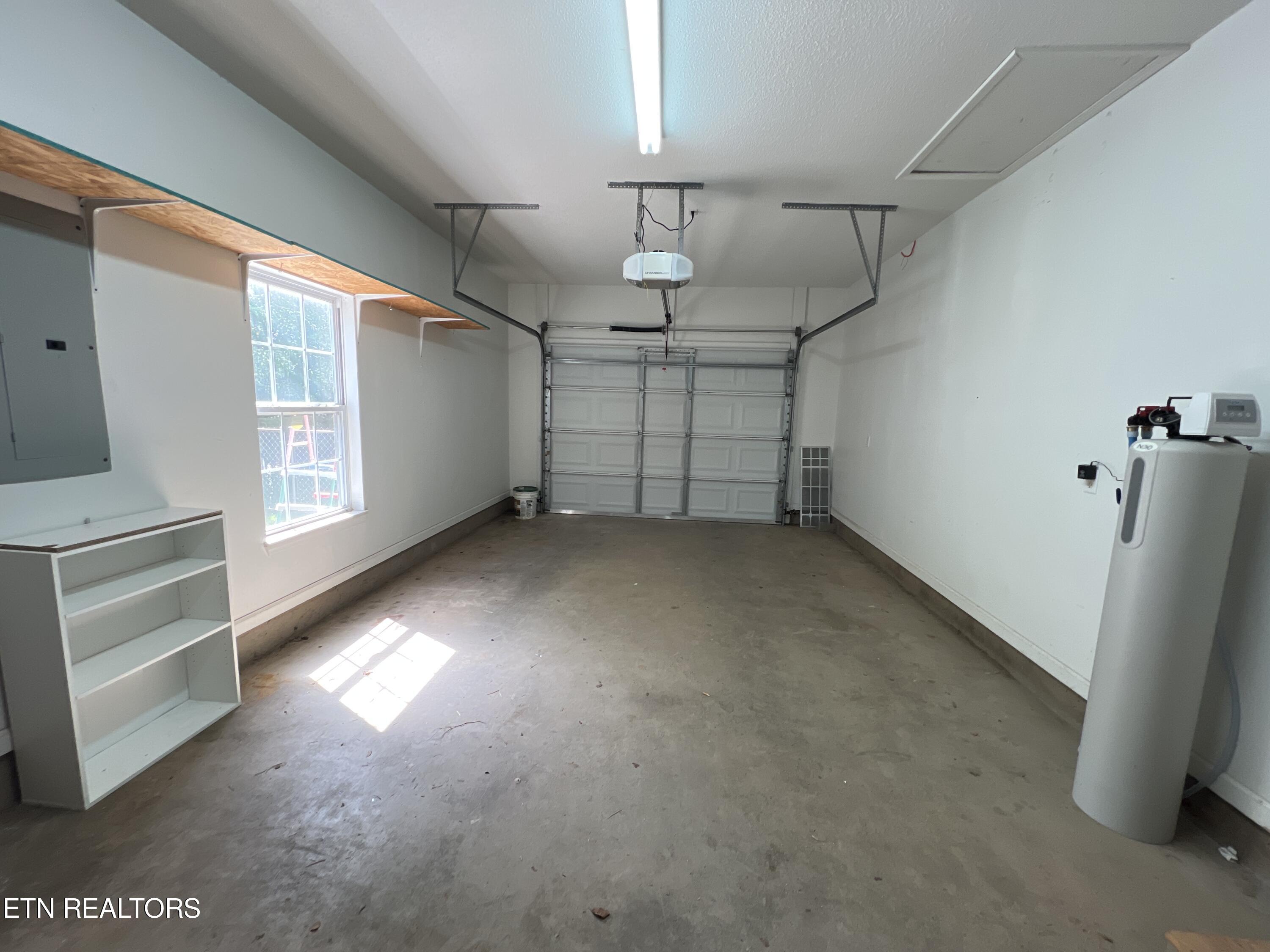 1252 Cook Road Crossville, TN 38555 - Photo 15 of 43 image