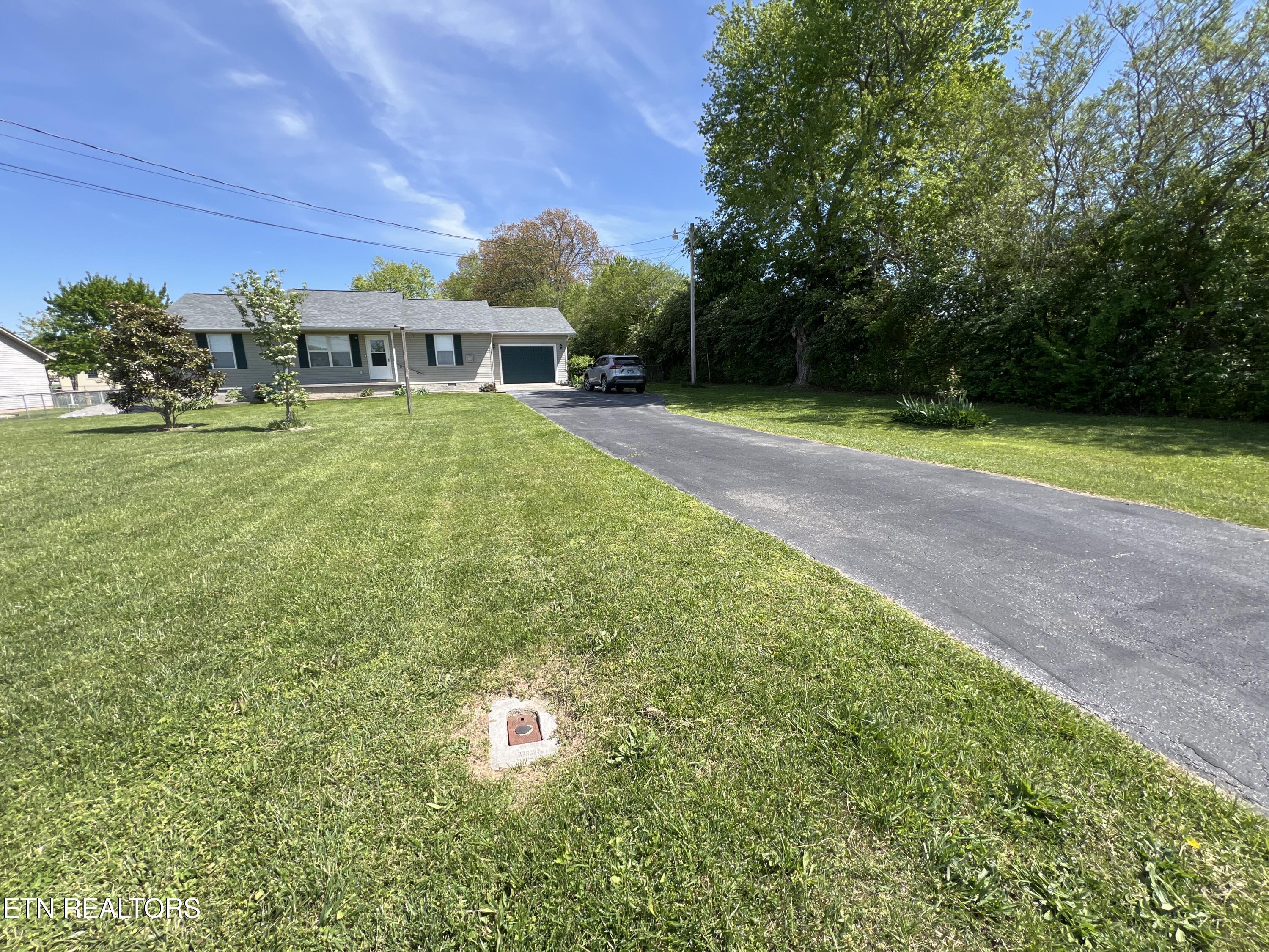 1252 Cook Road Crossville, TN 38555 - Photo 3 of 43 image