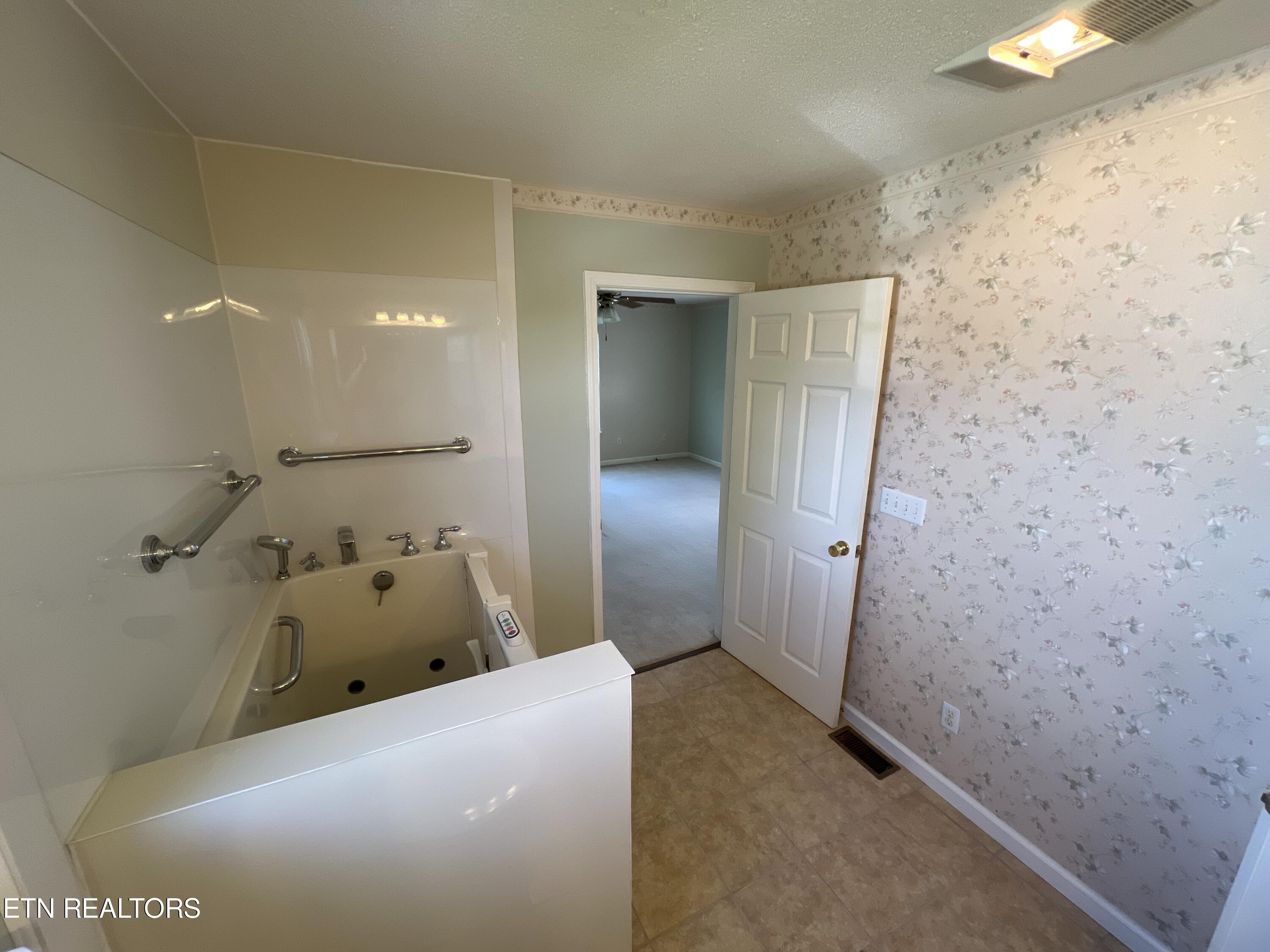 1252 Cook Road Crossville, TN 38555 - Photo 41 of 43 image