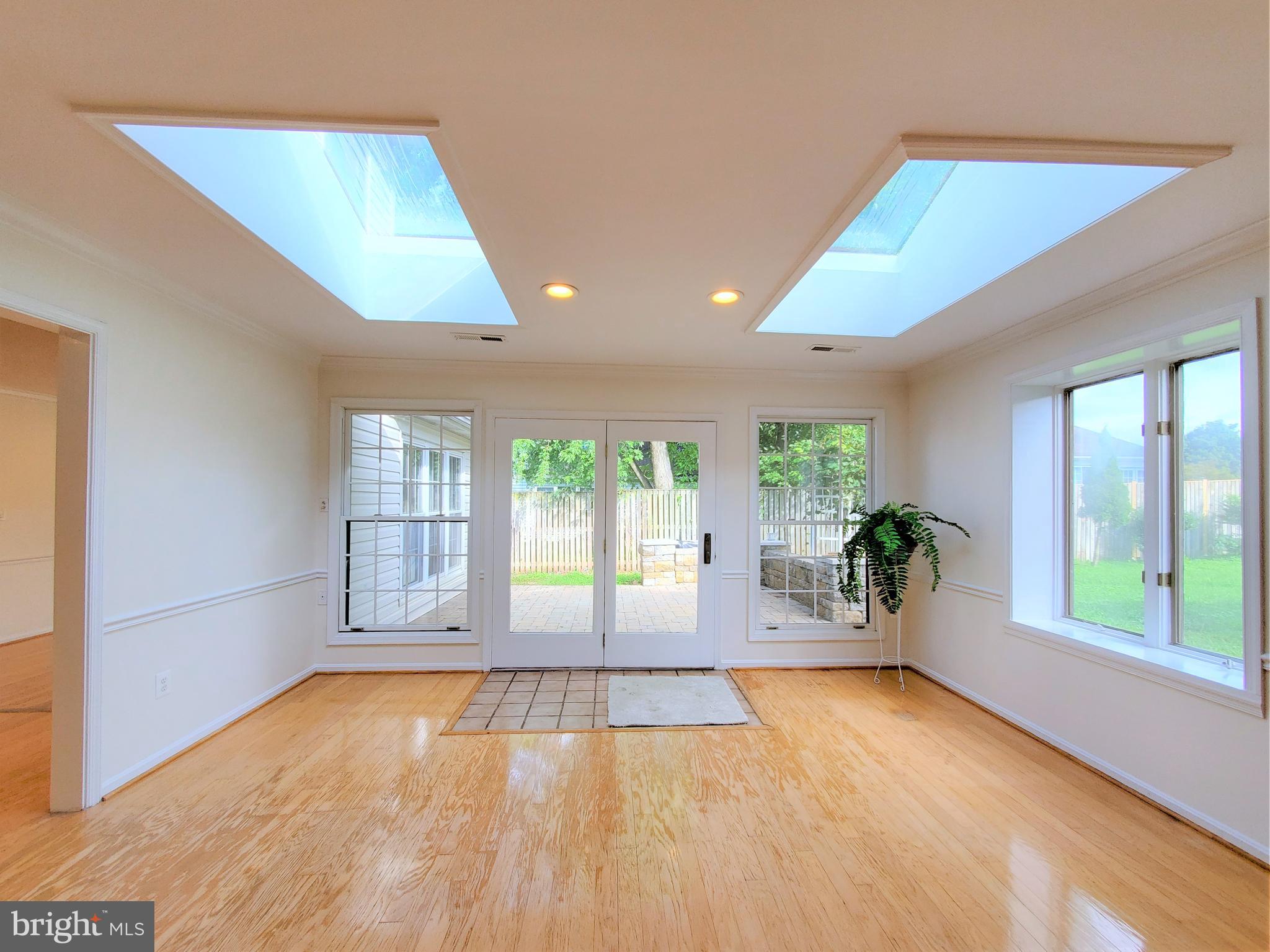 12713 Builders Road Herndon, VA 20170 - Photo 8 of 41 Gallery Image 8