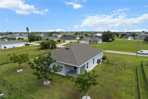 $374,999 | 2112 Northeast 4th Place, Cape Coral, FL 33909