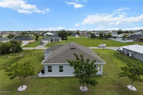 $374,999 | 2112 Northeast 4th Place, Cape Coral, FL 33909