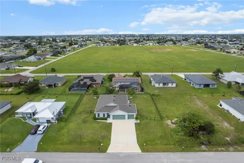 $374,999 | 2112 Northeast 4th Place, Cape Coral, FL 33909