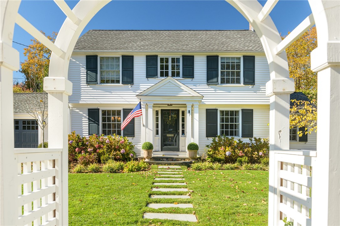 7 Harbour Road Barrington, RI 02806 - Photo 1 of 14