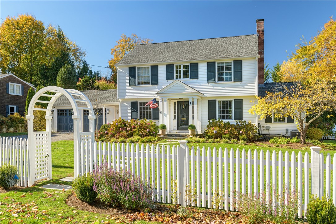 7 Harbour Road Barrington, RI 02806 - Photo 2 of 14