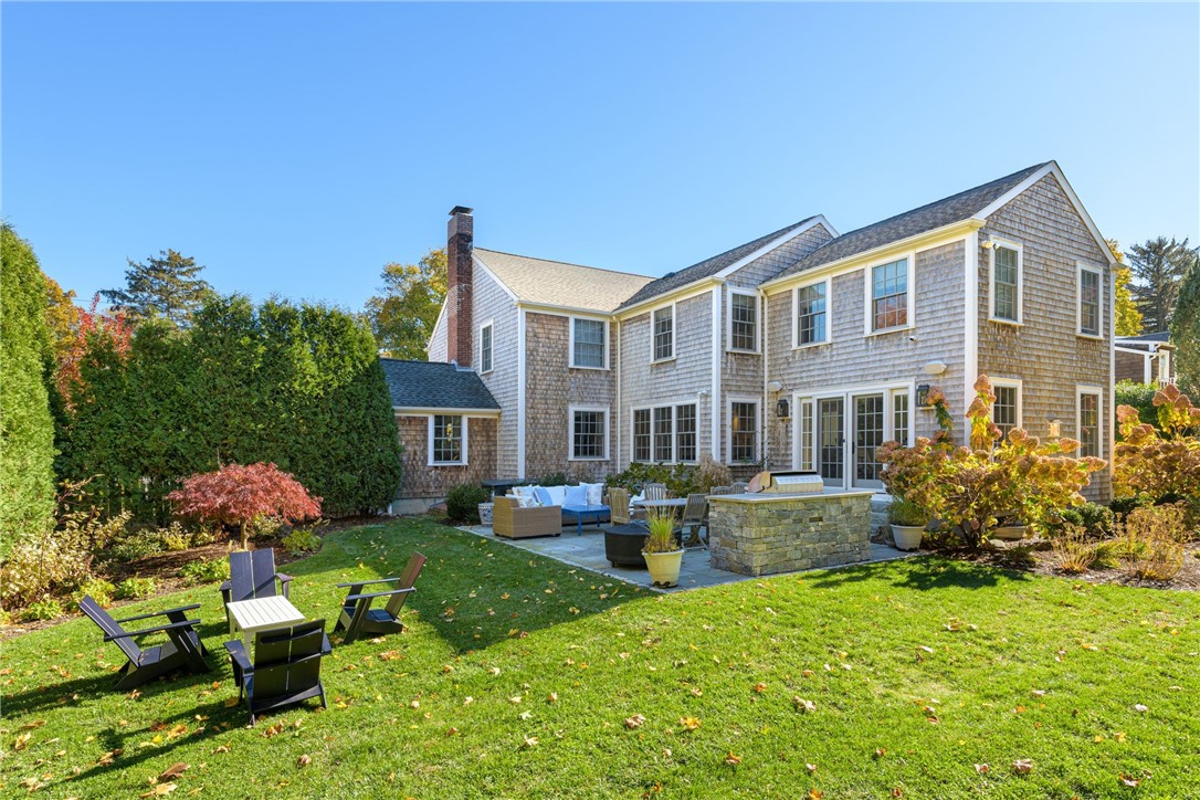 7 Harbour Road Barrington, RI 02806 - Photo 3 of 14