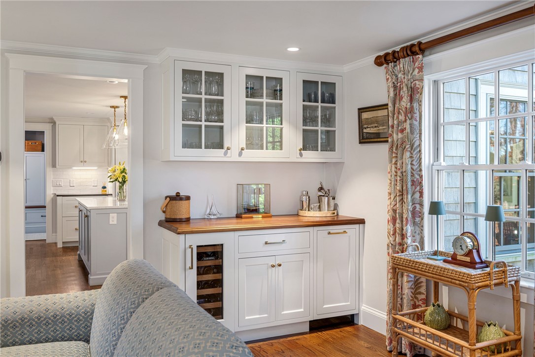 7 Harbour Road Barrington, RI 02806 - Photo 8 of 14