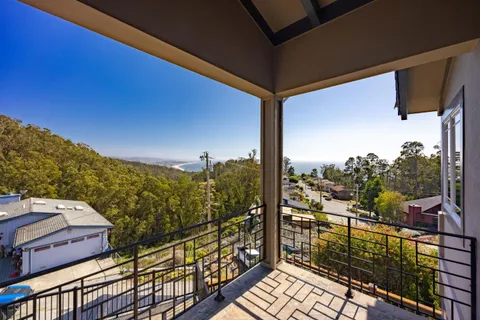 $2,199,000 | 107 Dolphine Avenue, El Granada, CA 94019