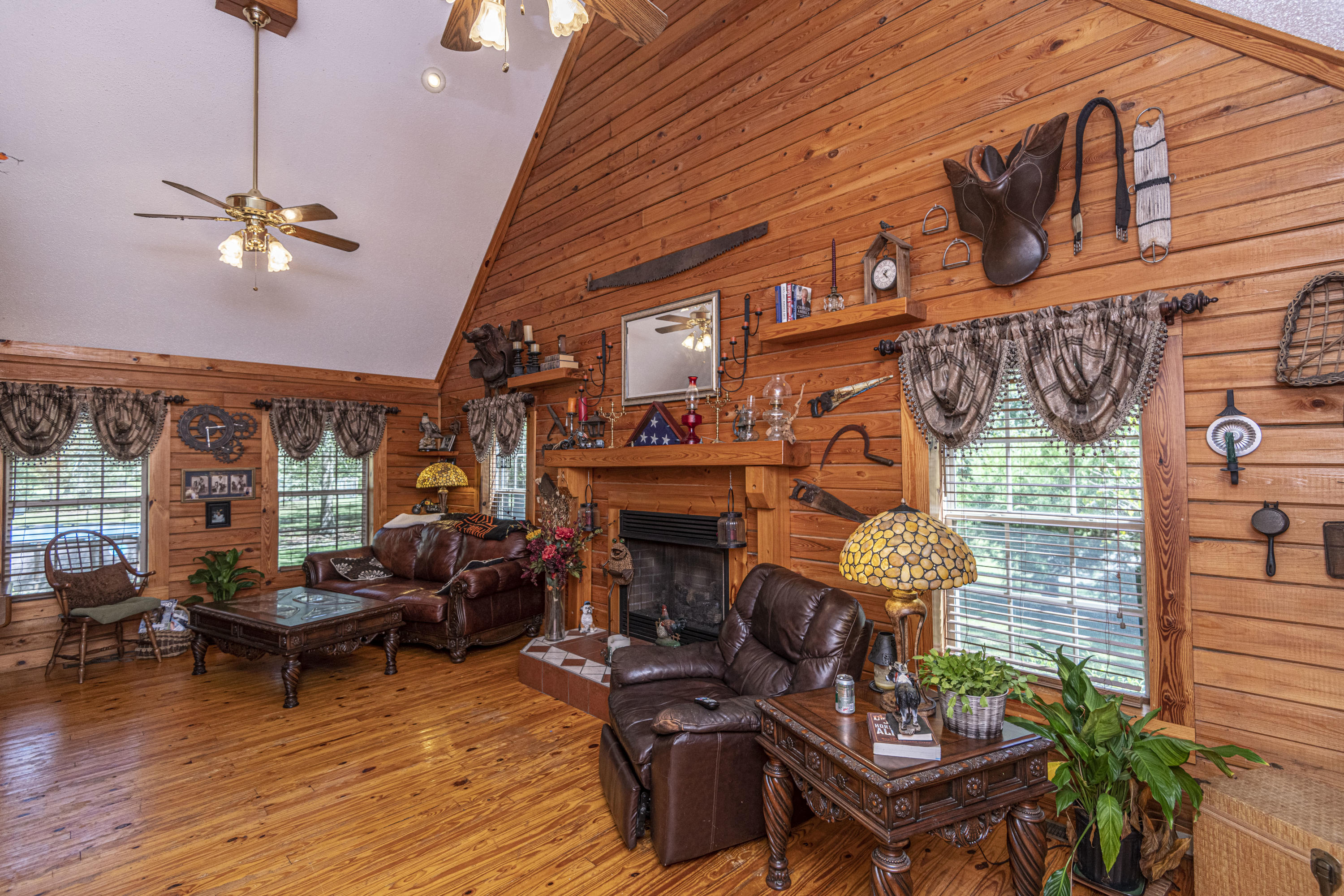 7514 Jacksonboro Road Round O, SC 29474 - Photo 13 of 59 living room