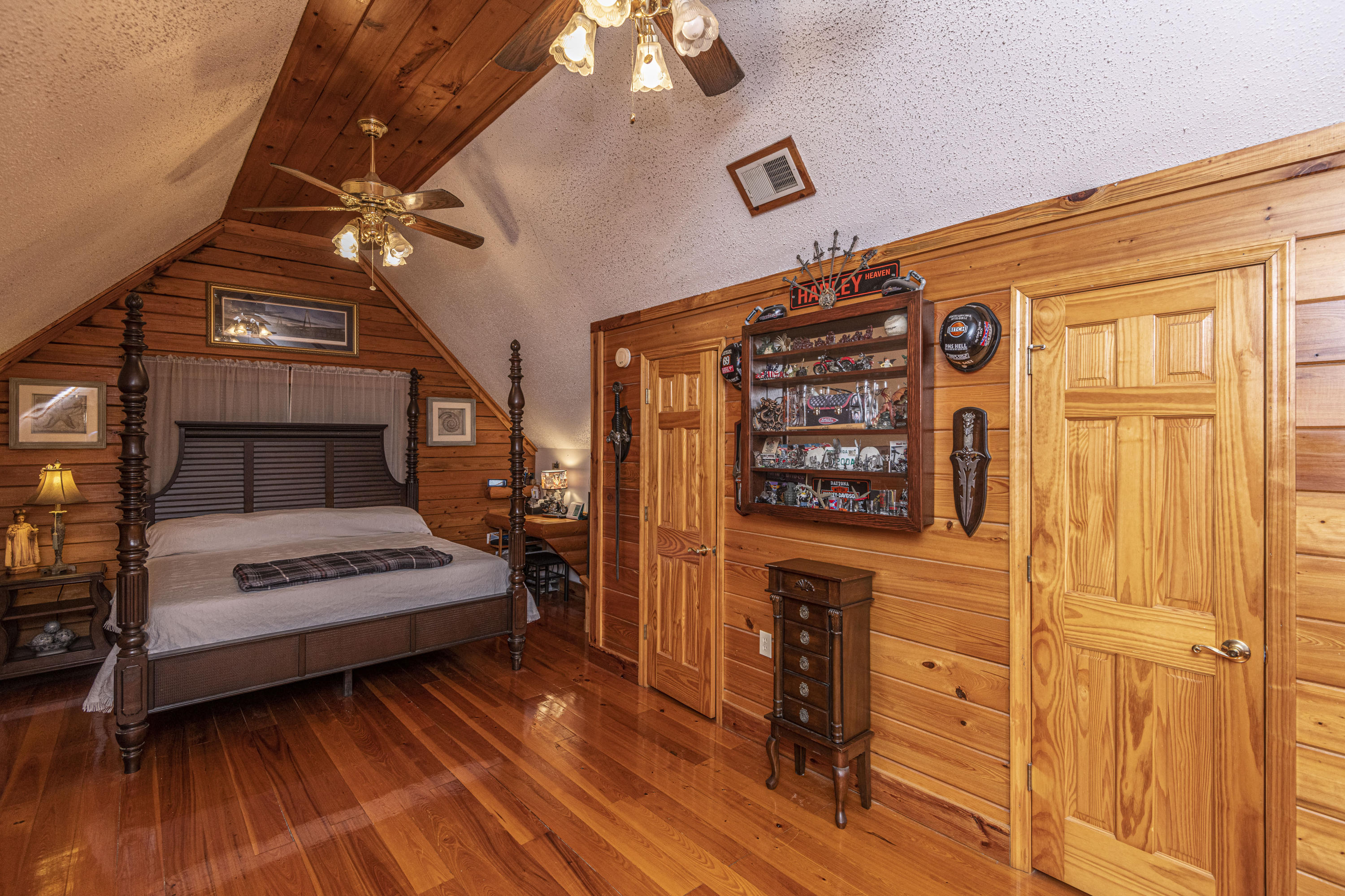 7514 Jacksonboro Road Round O, SC 29474 - Photo 29 of 59 master bed
