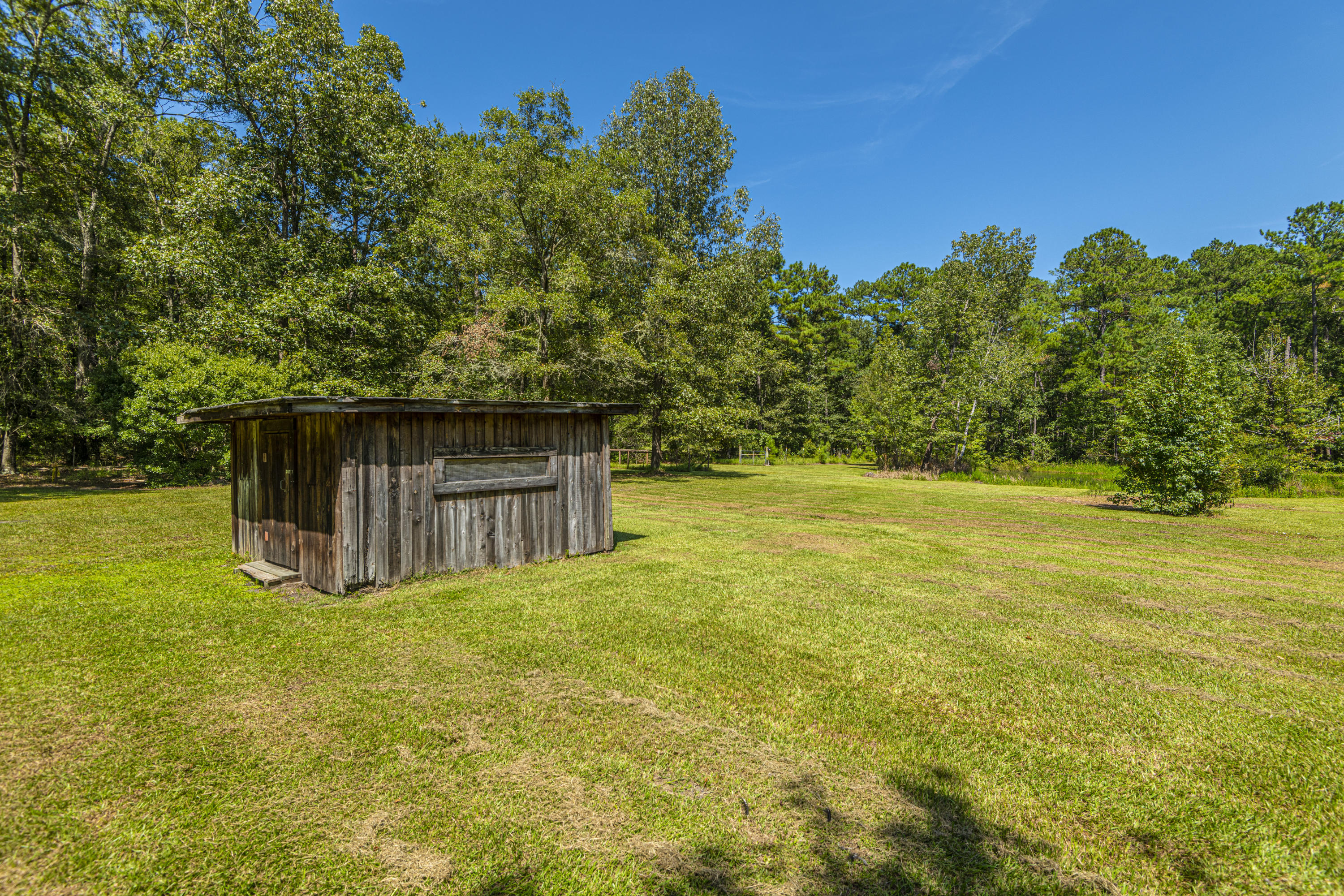 7514 Jacksonboro Road Round O, SC 29474 - Photo 44 of 59 shooting shed