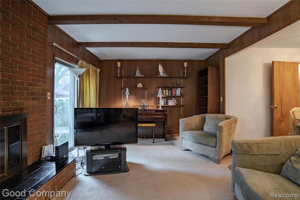 19670 Roslyn Road Detroit, MI 48221 - Photo 18 of 48