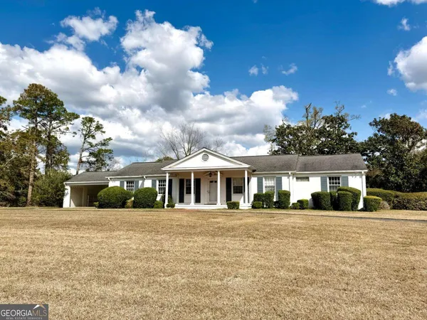 $349,700 | 1206 Center Drive, Vidalia, GA 30474