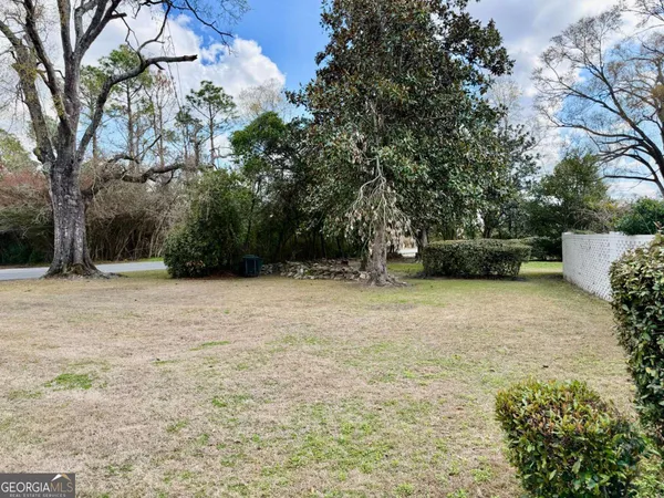 $349,700 | 1206 Center Drive, Vidalia, GA 30474