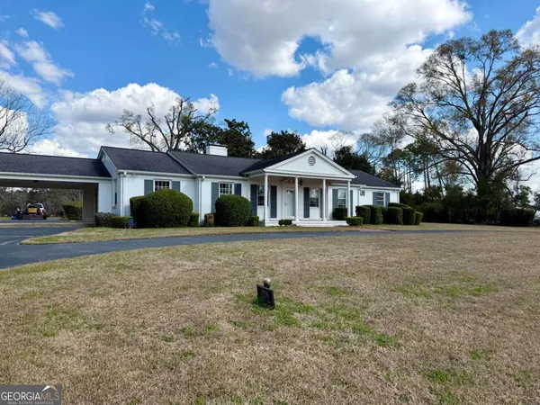 $349,700 | 1206 Center Drive, Vidalia, GA 30474