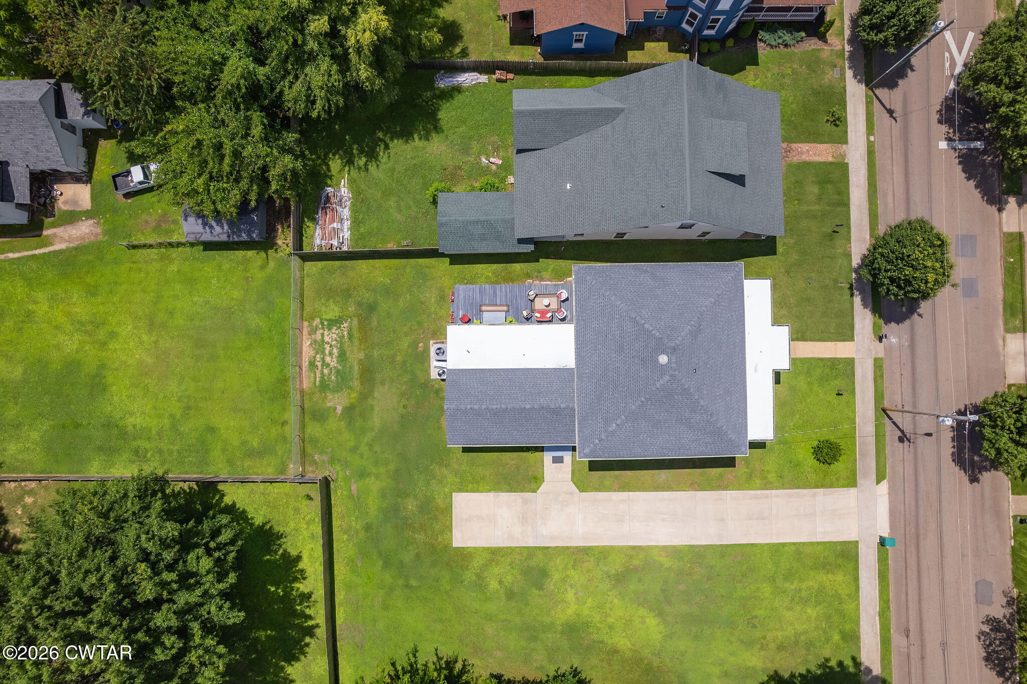 554 East Main Street Jackson, TN 38301 - Photo 47 of 60 an aerial view of a house with a yard