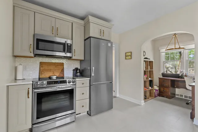 $364,900 | 129 South Jackson Street, Elkhorn, WI 53121