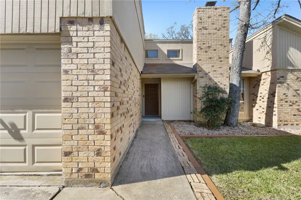 $260,000 | 3204 Heatherwood Drive, Bryan, TX 77801