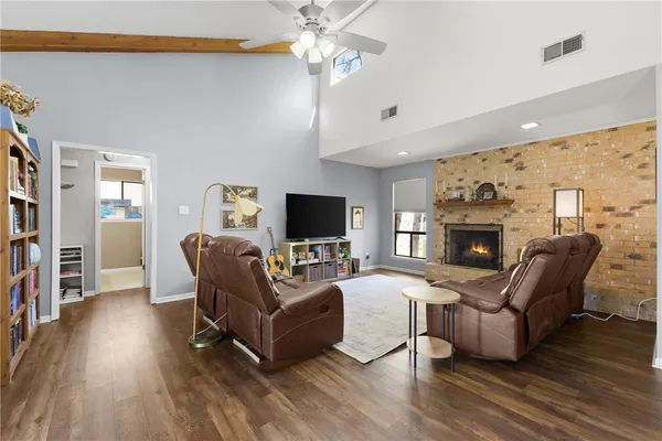 $260,000 | 3204 Heatherwood Drive, Bryan, TX 77801